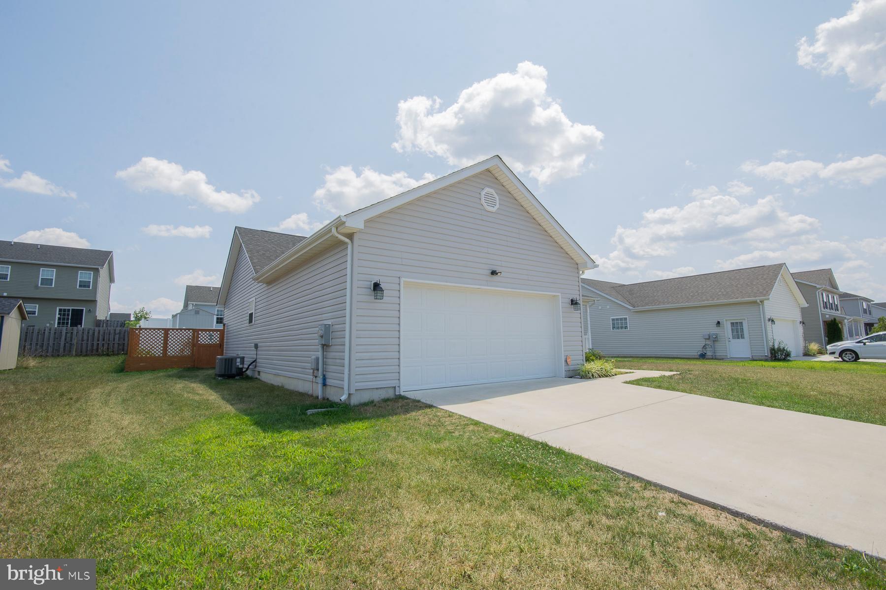 HERITAGE HILLS - Residential