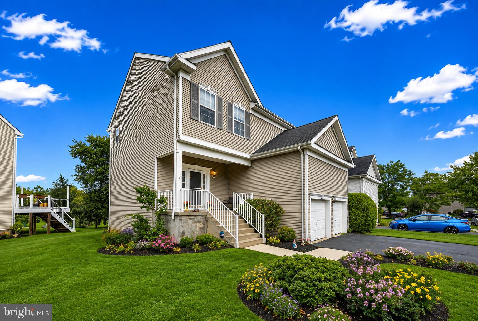 64 FOUNTAYNE LANE