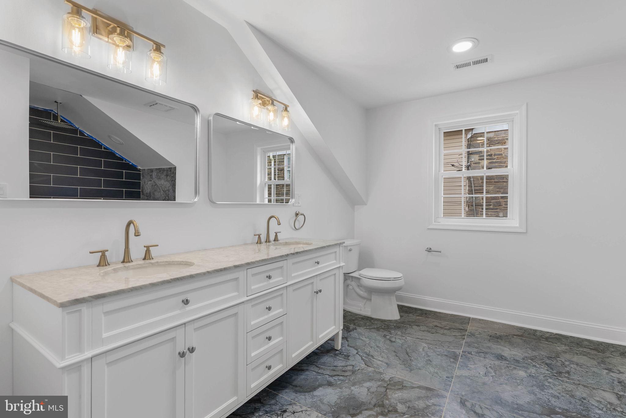 COLLEGE PARK - Residential