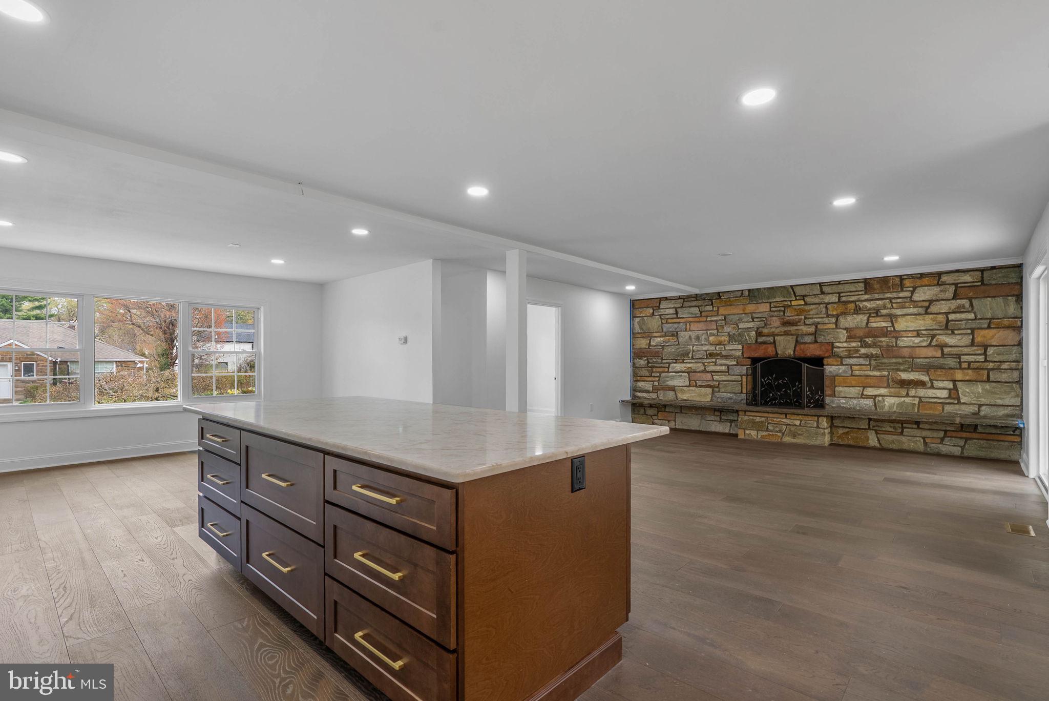 COLLEGE PARK - Residential