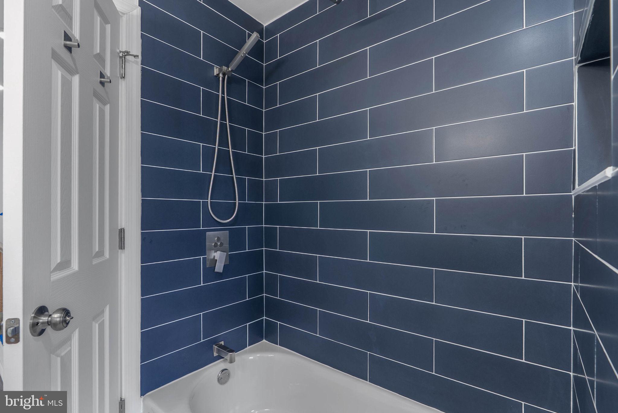 COLLEGE PARK - Residential