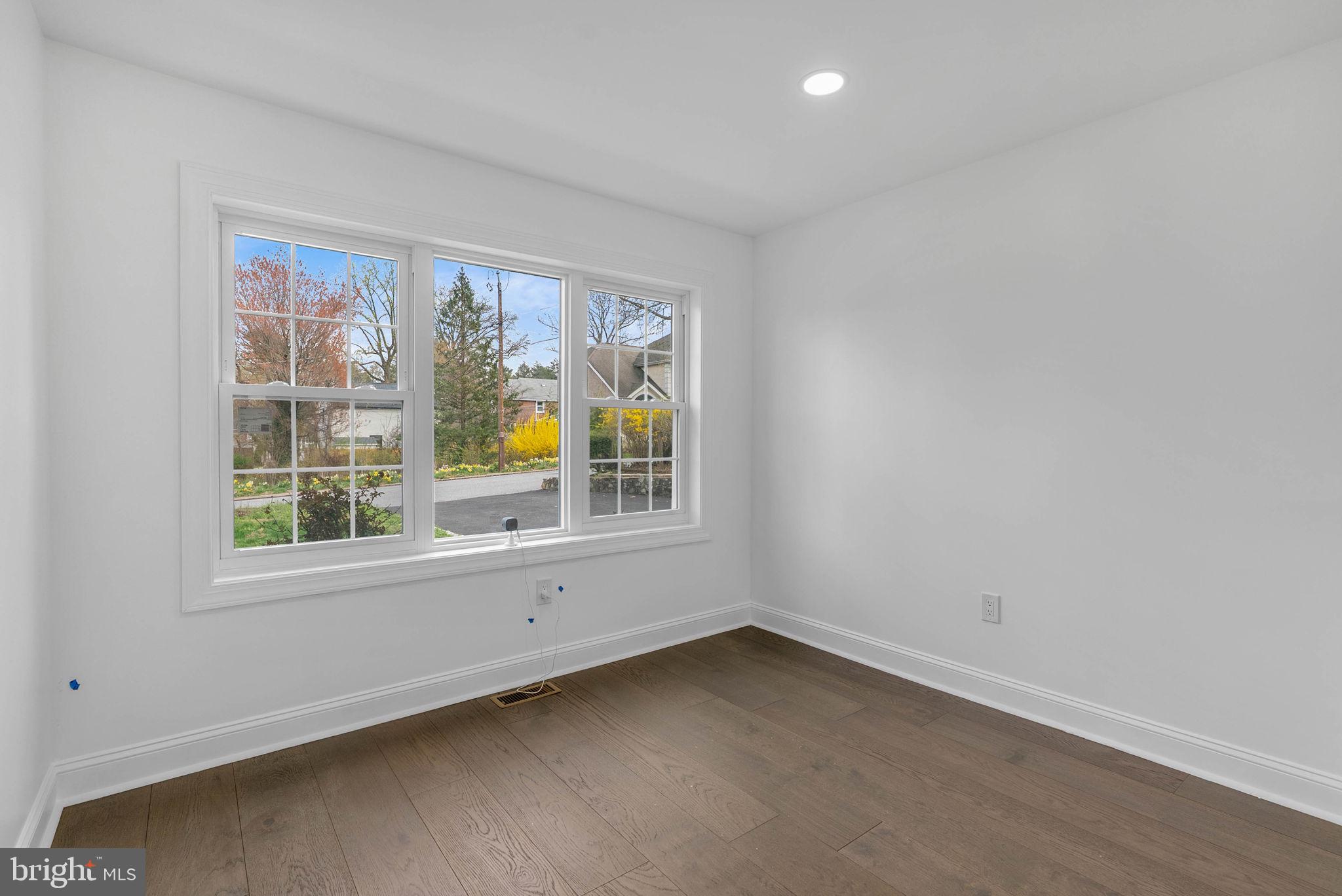 COLLEGE PARK - Residential