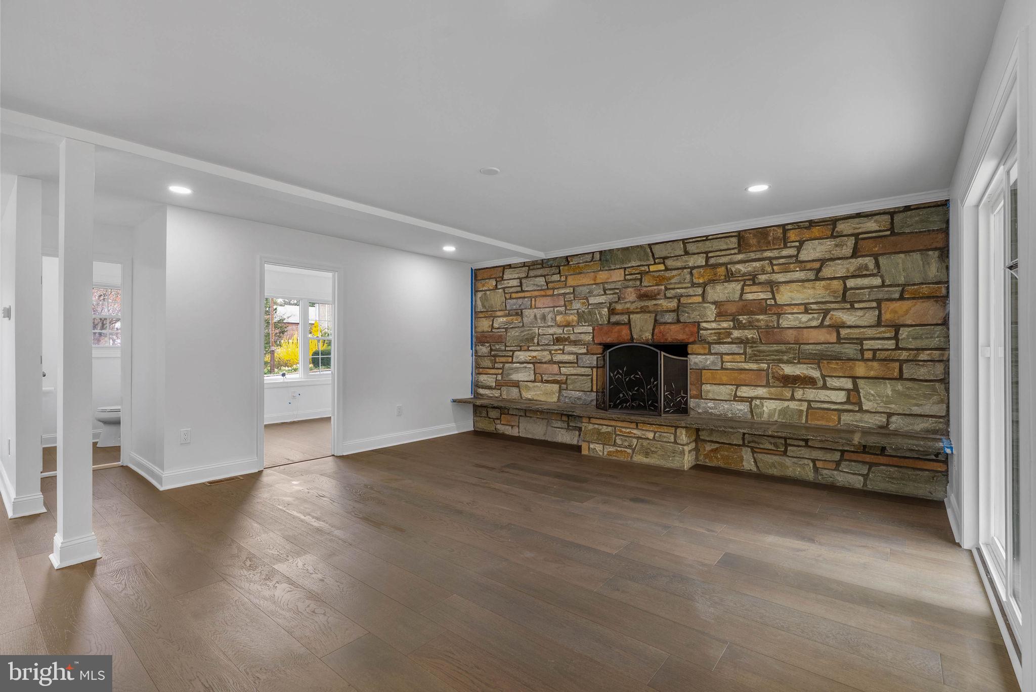 COLLEGE PARK - Residential