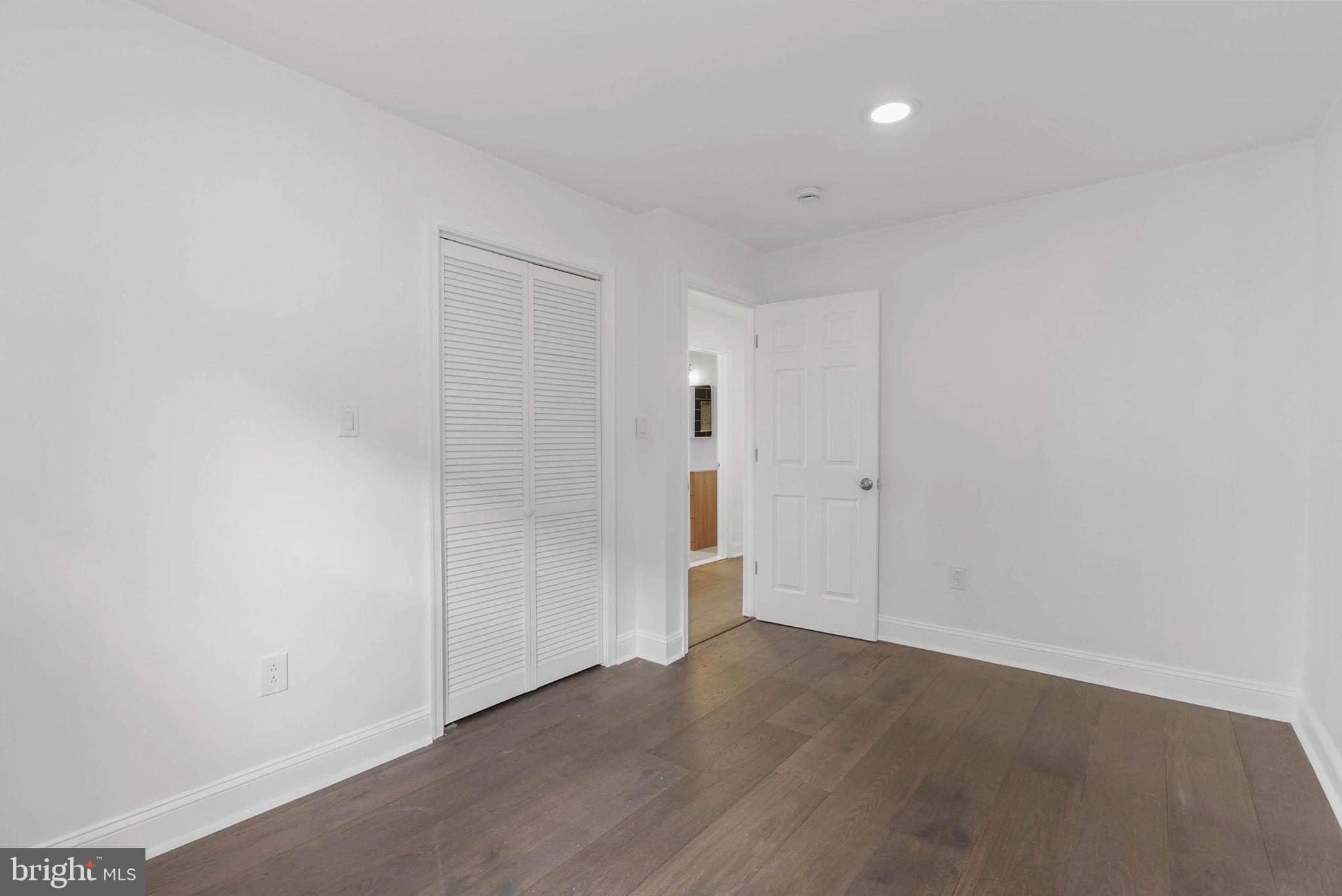 COLLEGE PARK - Residential