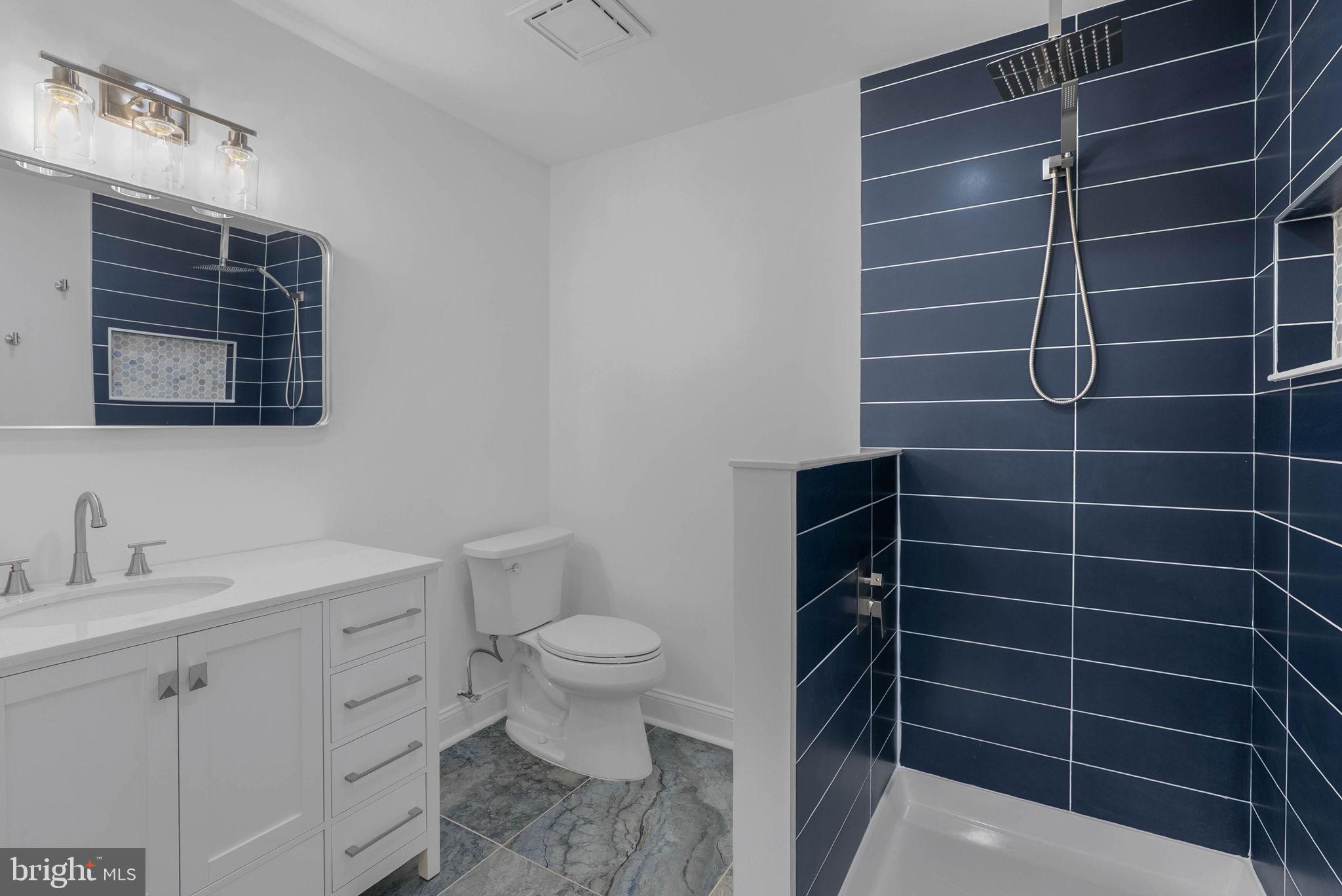 COLLEGE PARK - Residential