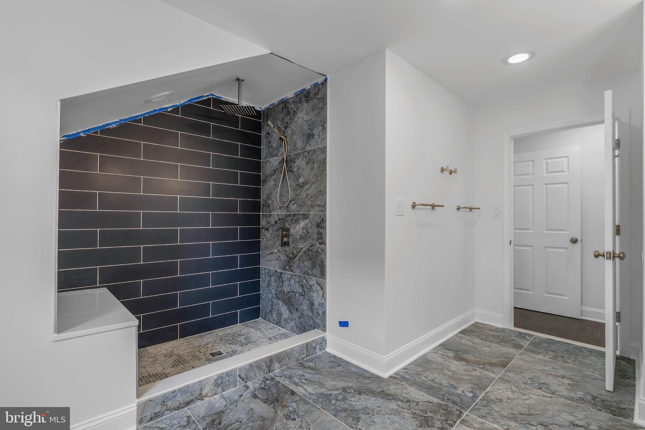 COLLEGE PARK - Residential