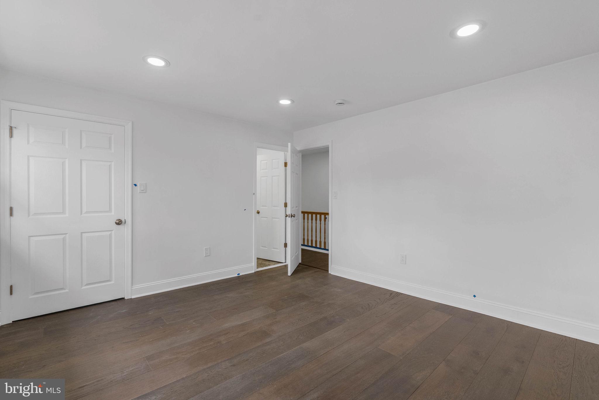 COLLEGE PARK - Residential