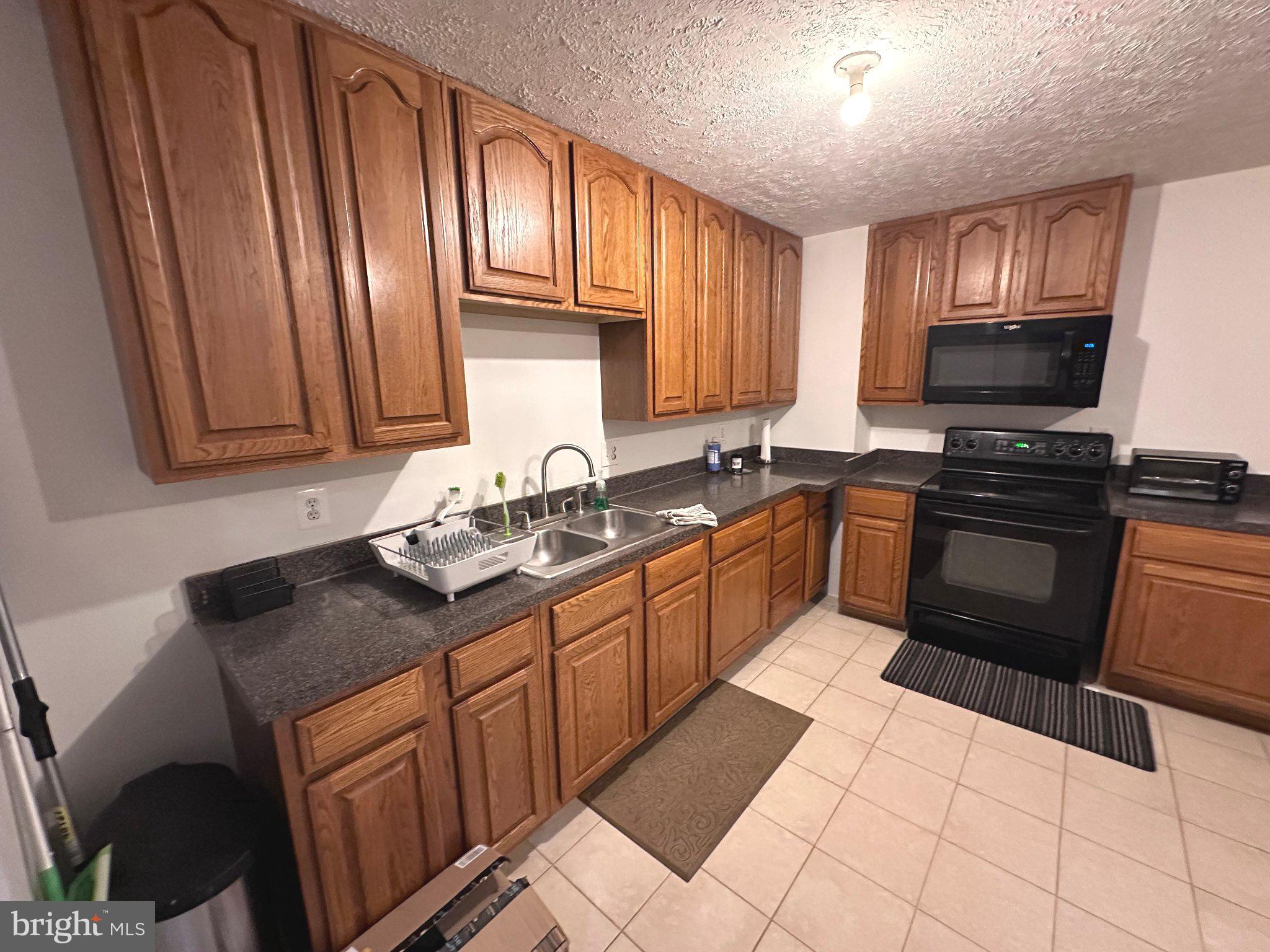 DALE CITY - Residential Lease