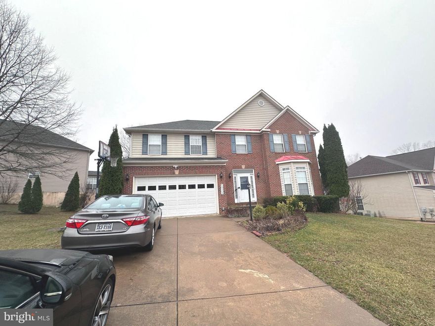 Basement for Rent! Discover the ideal home in this inviting 2-bedroom, 1-bathroom basement apartment available for rent. Featuring a fully equipped kitchen with a refrigerator, parking availability, and a separate entrance for added privacy, this residence ensures both comfort and convenience. Cats are welcome to join. One-month rent security deposit and a minimum credit score of 650 are required. Located in a serene neighborhood, this charming space is ready for immediate occupancy. Don't miss the chance to make this cozy retreat your new home, schedule a viewing and secure your spot in this welcoming abode. Contact listing agent for all showing requests.