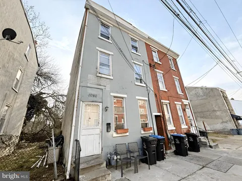 1040 Green Street, Norristown, PA MLS: PAMC2167238