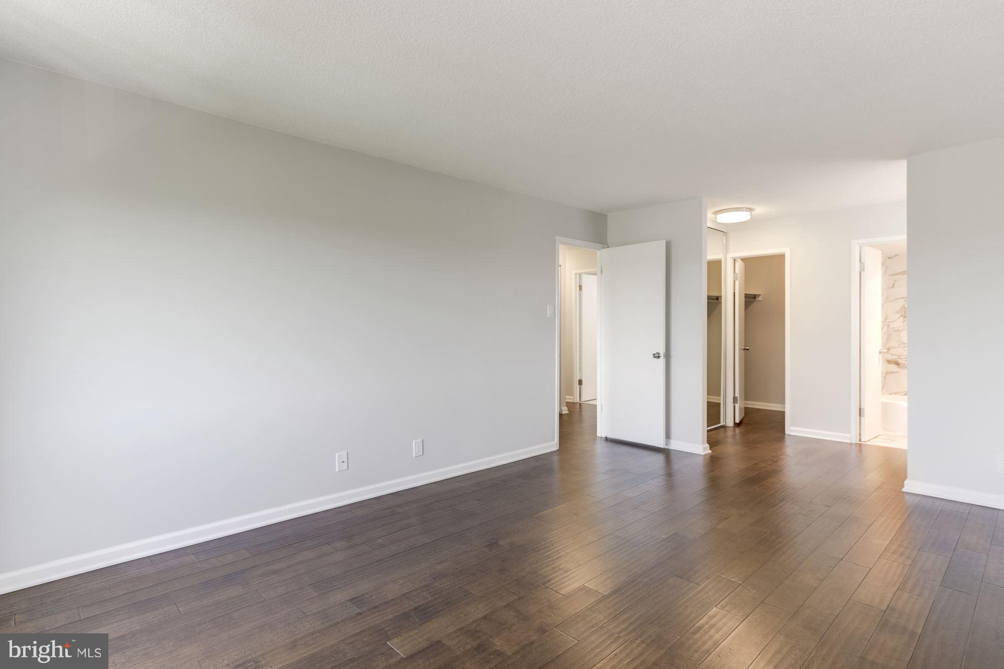 WATERGATE AT LANDMARK - Residential