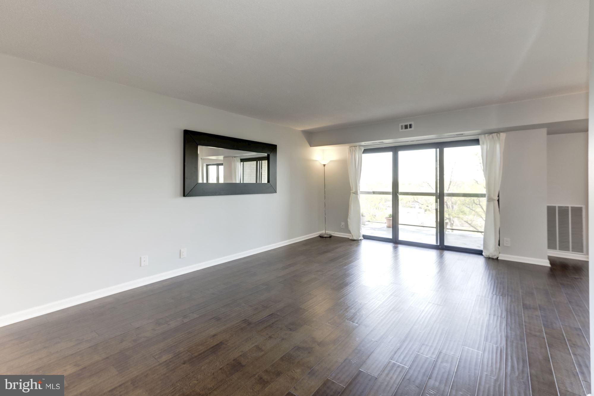 WATERGATE AT LANDMARK - Residential