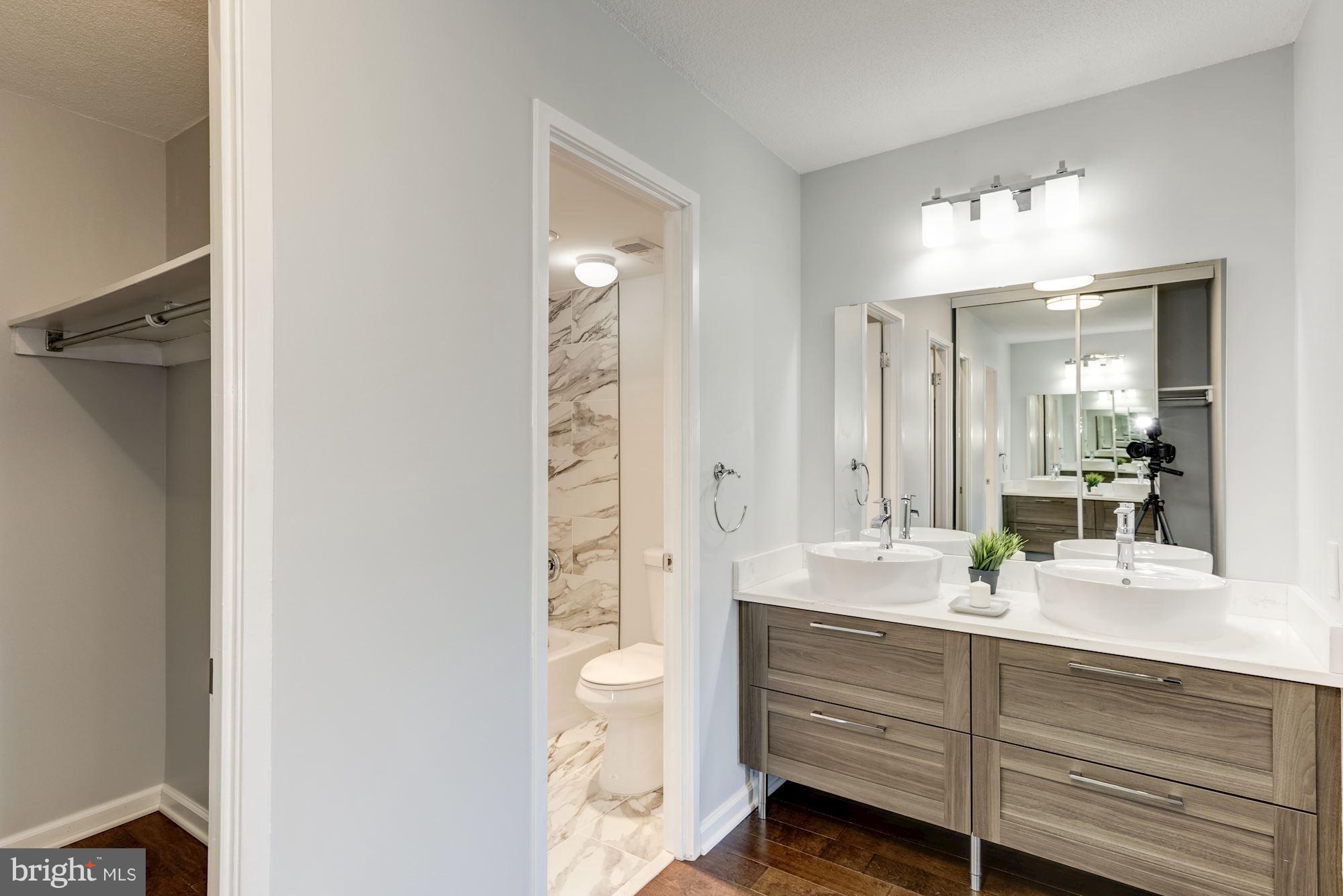 WATERGATE AT LANDMARK - Residential