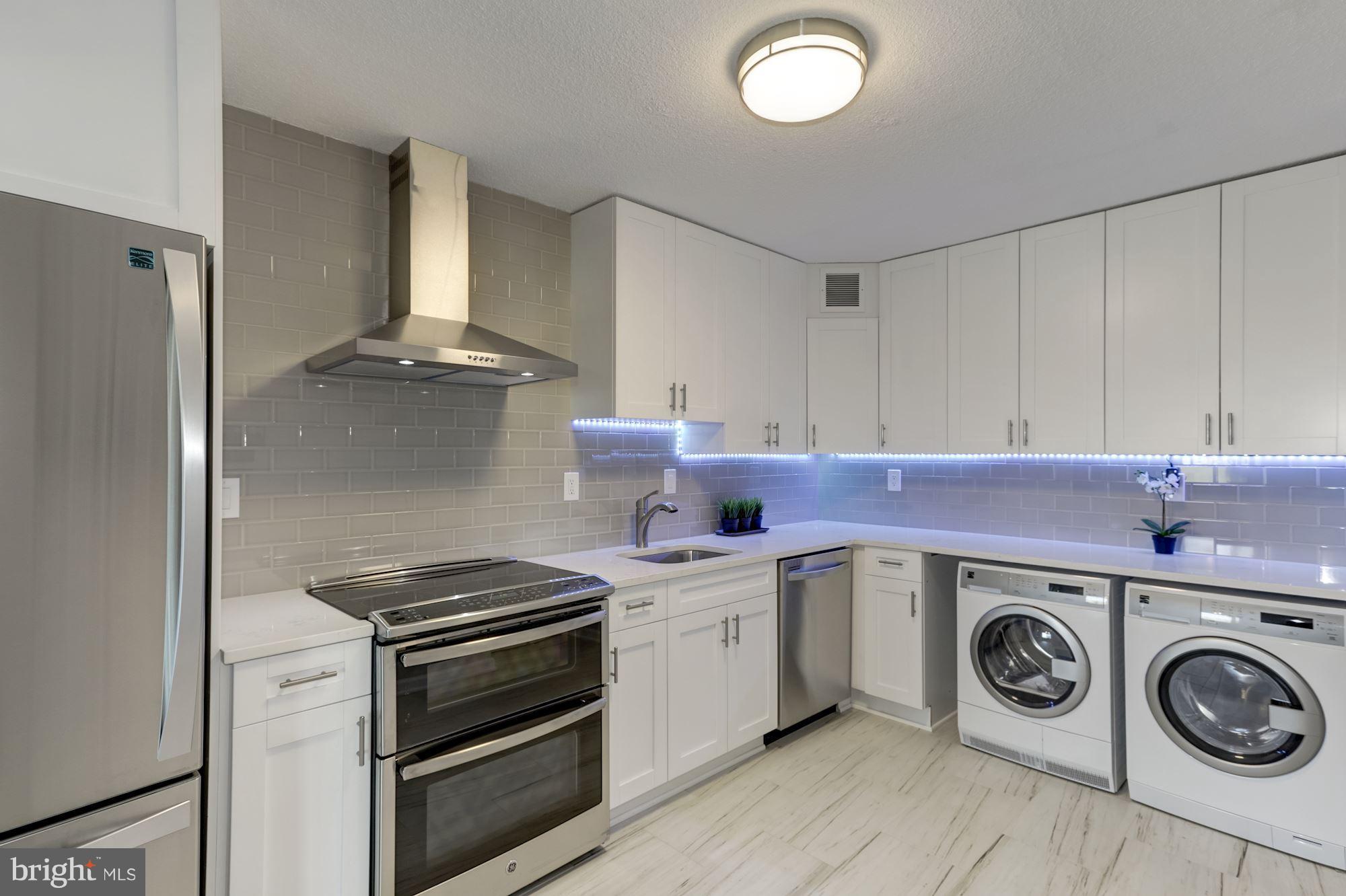 WATERGATE AT LANDMARK - Residential