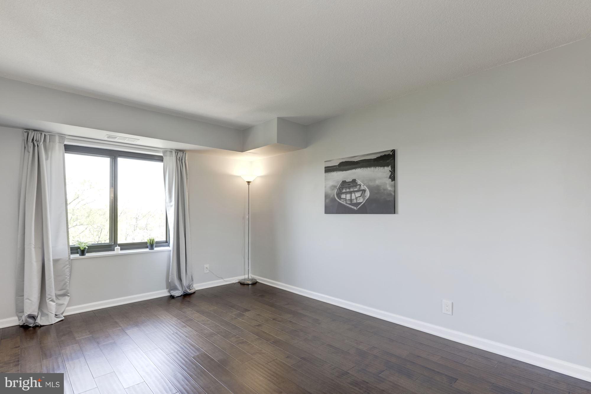 WATERGATE AT LANDMARK - Residential