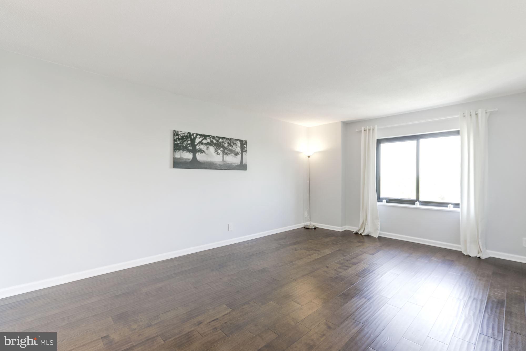 WATERGATE AT LANDMARK - Residential