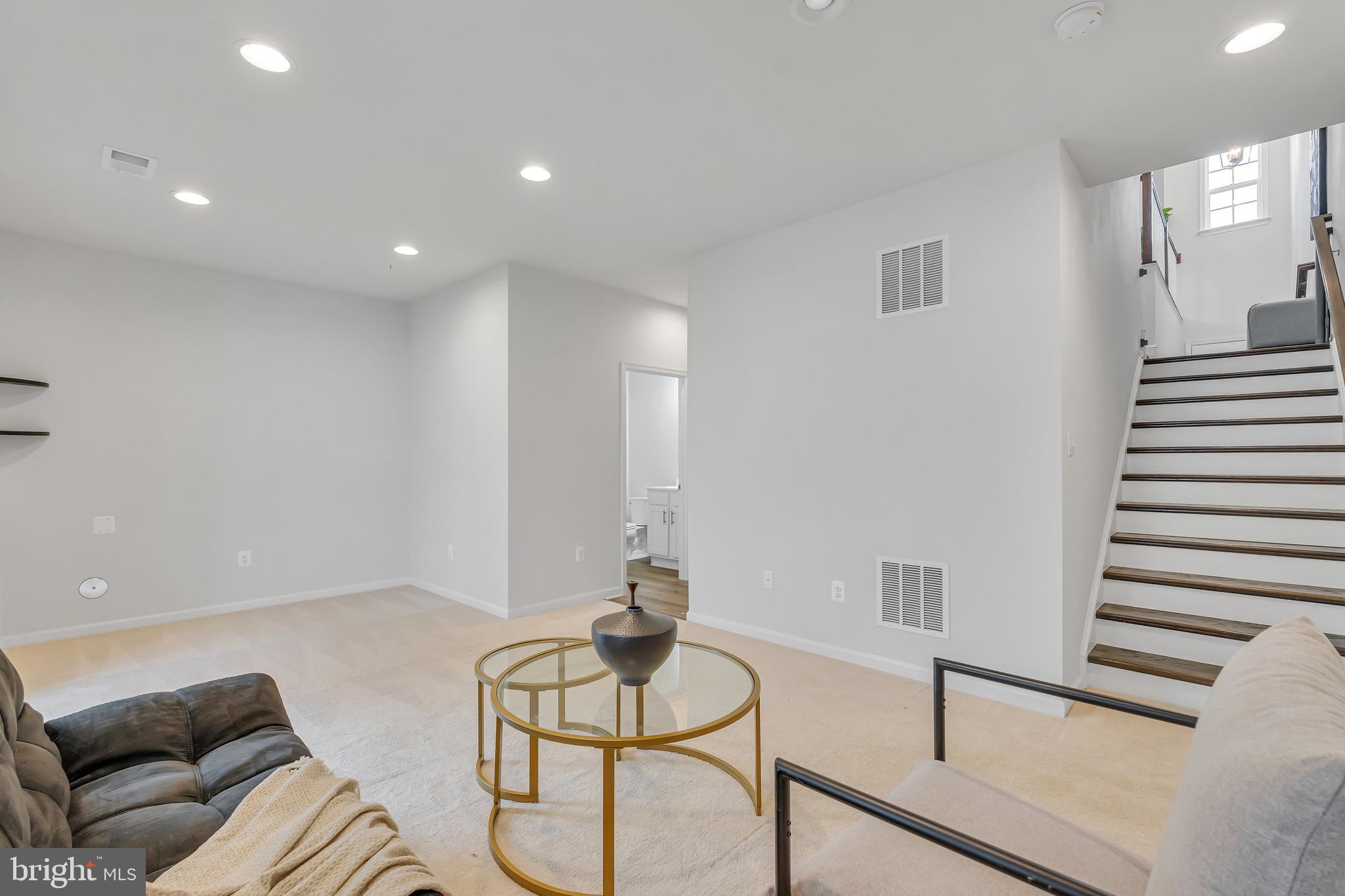 JEFFERSON PLACE - Residential