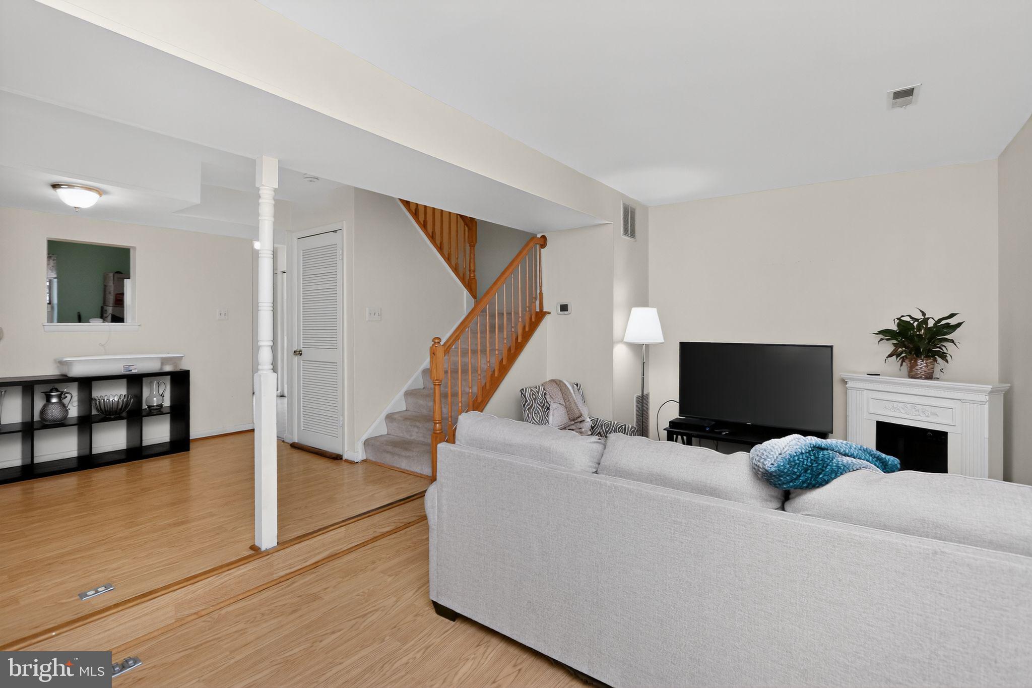 DALE CITY - Residential