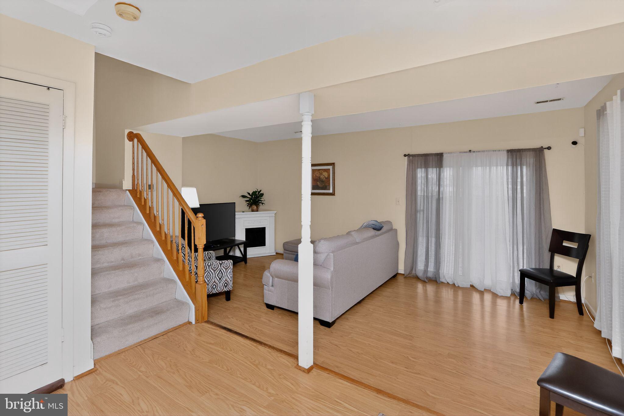 DALE CITY - Residential