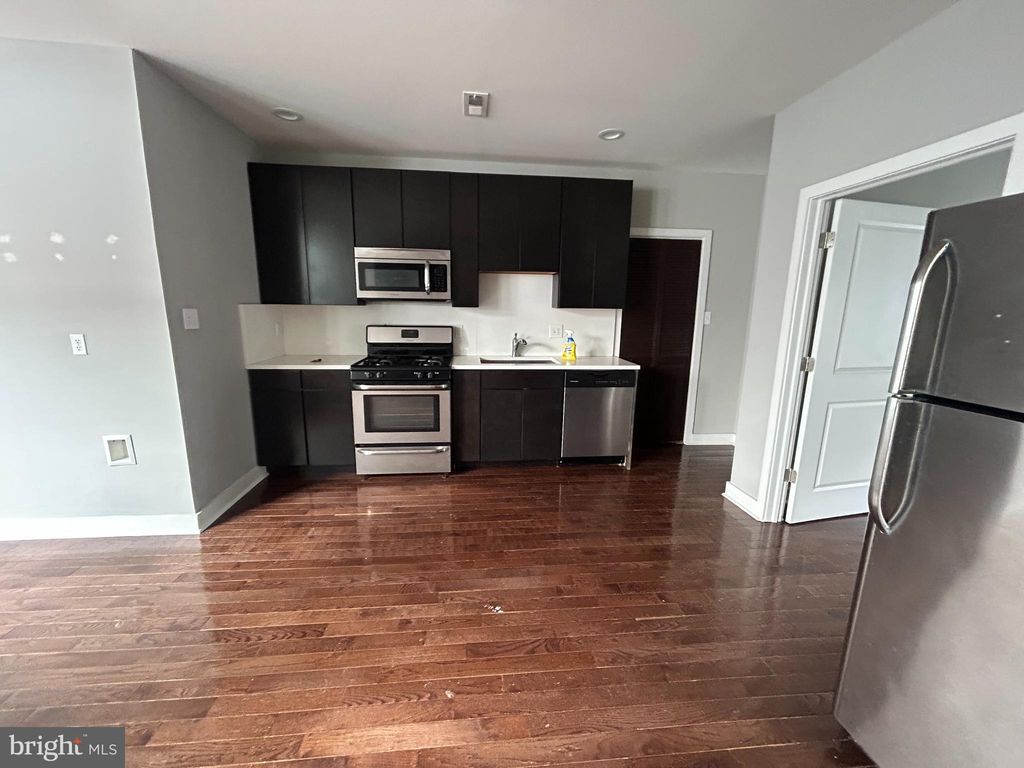 Photo of 723 Sansom Street #4B, PHILADELPHIA, PA 19106 (MLS # PAPH2581970)