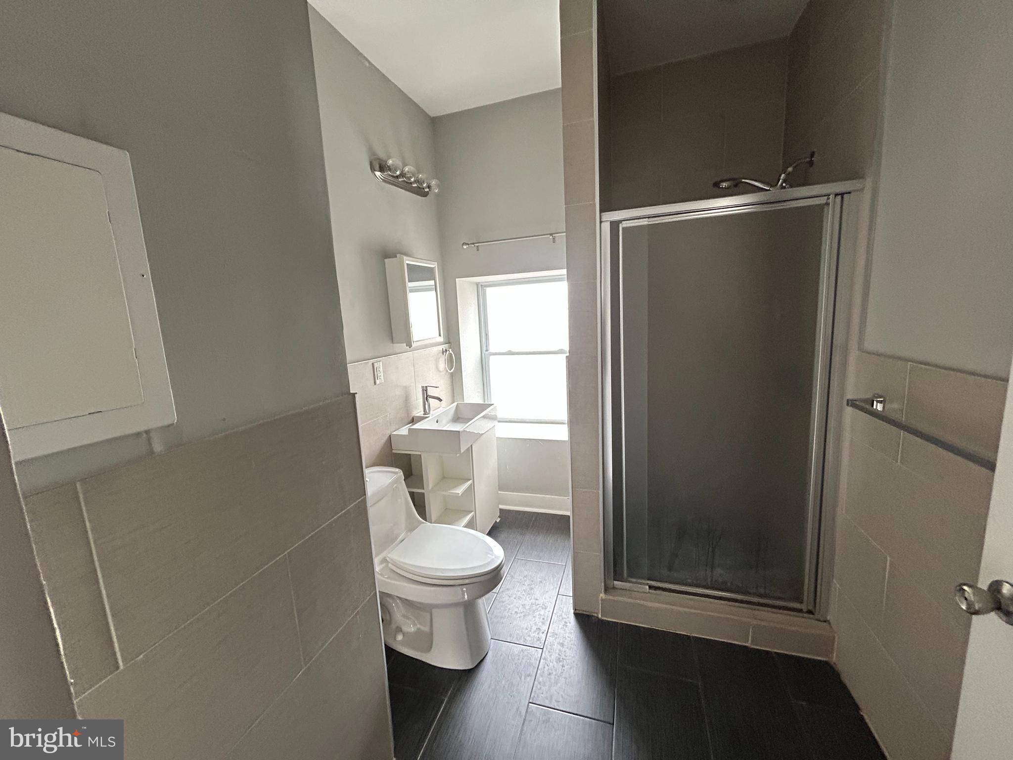 723 SANSOM STREET 4B