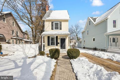 Homes For Sale - 414 Leconey Avenue<br/> PALMYRA, NJ 08065