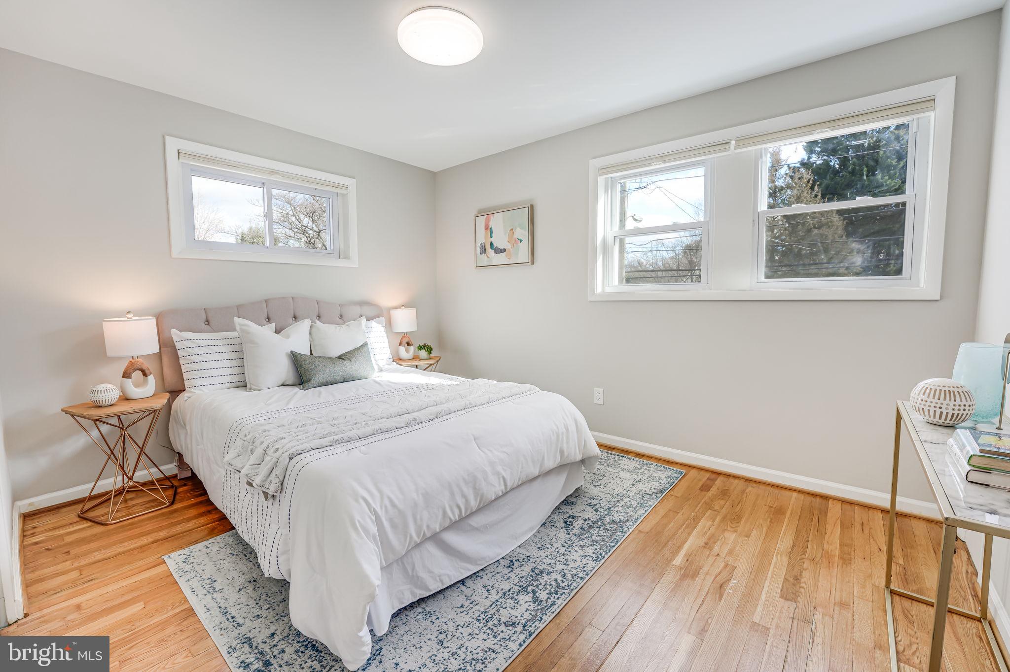 NEWPORT HILLS - Residential