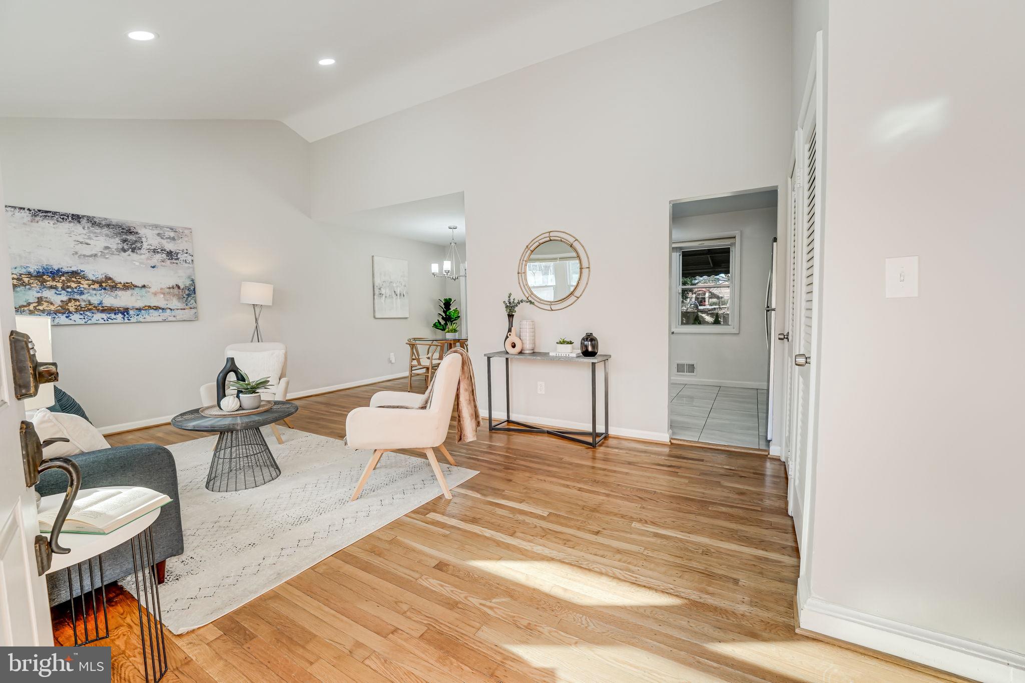 NEWPORT HILLS - Residential