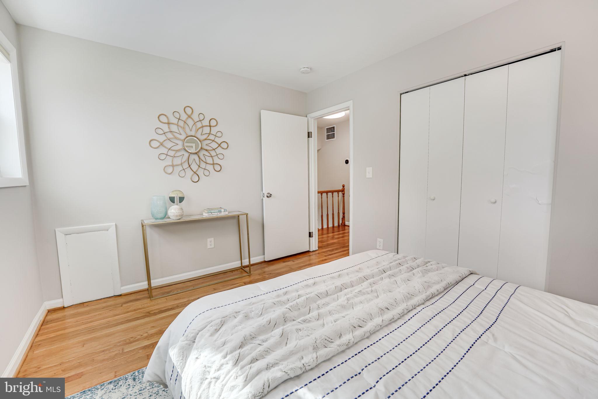 NEWPORT HILLS - Residential