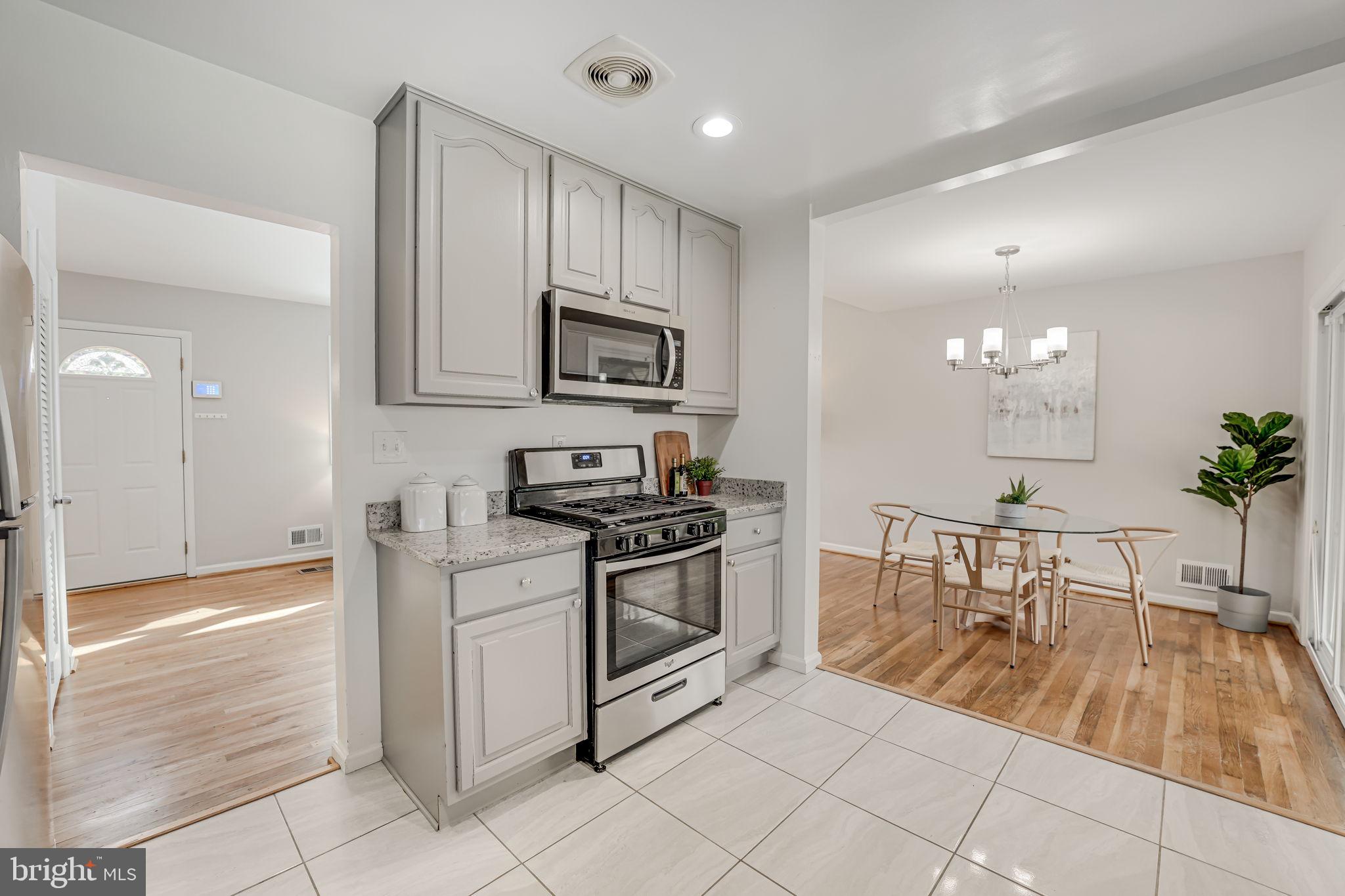 NEWPORT HILLS - Residential