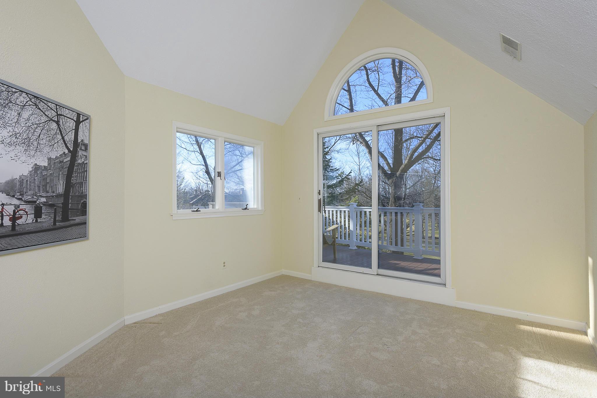 HOBBITS GLEN - Residential