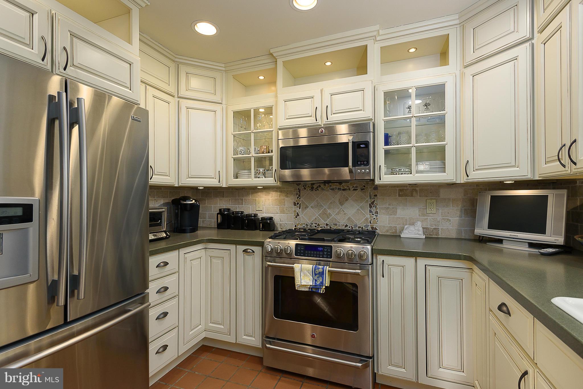 HOBBITS GLEN - Residential