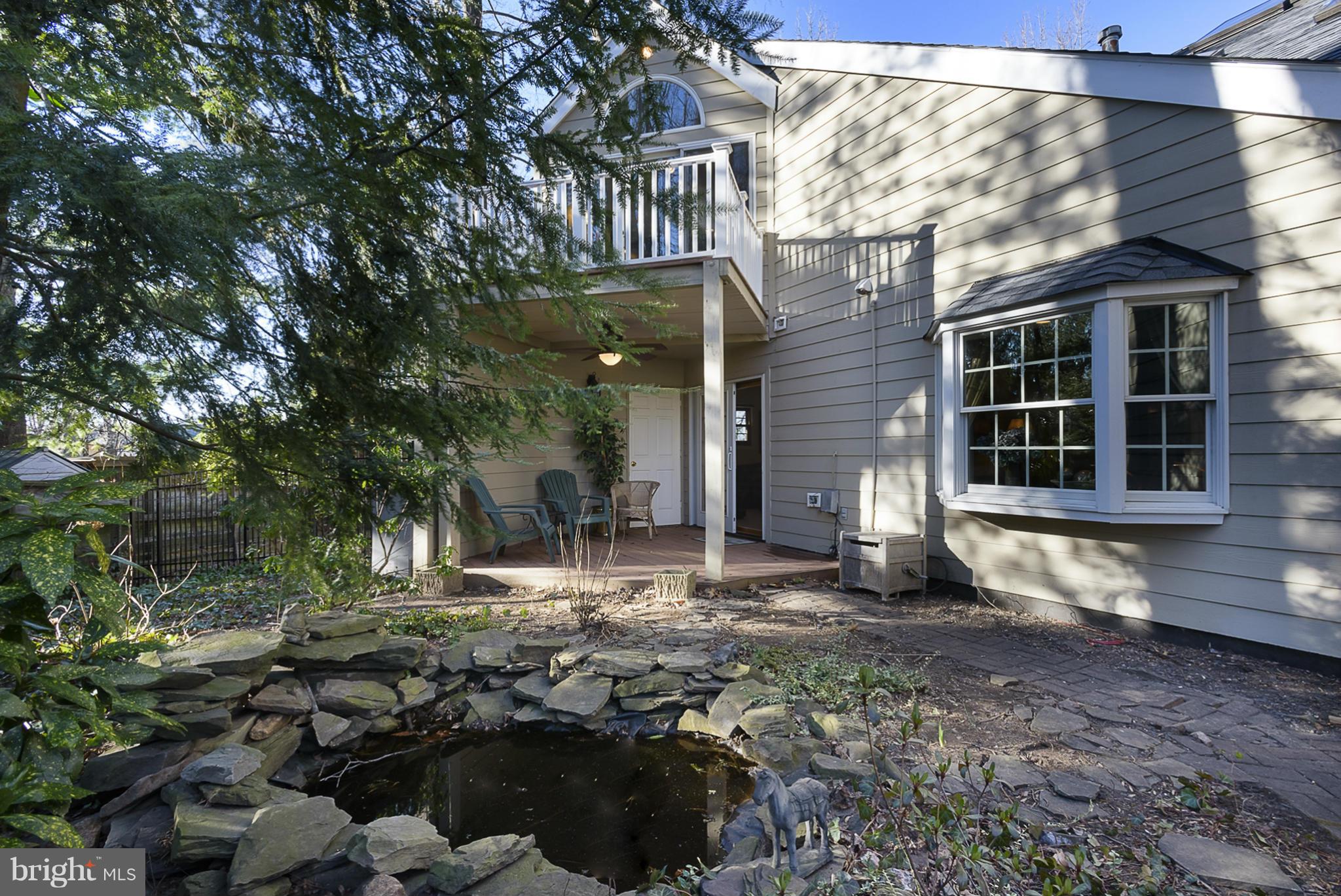 HOBBITS GLEN - Residential