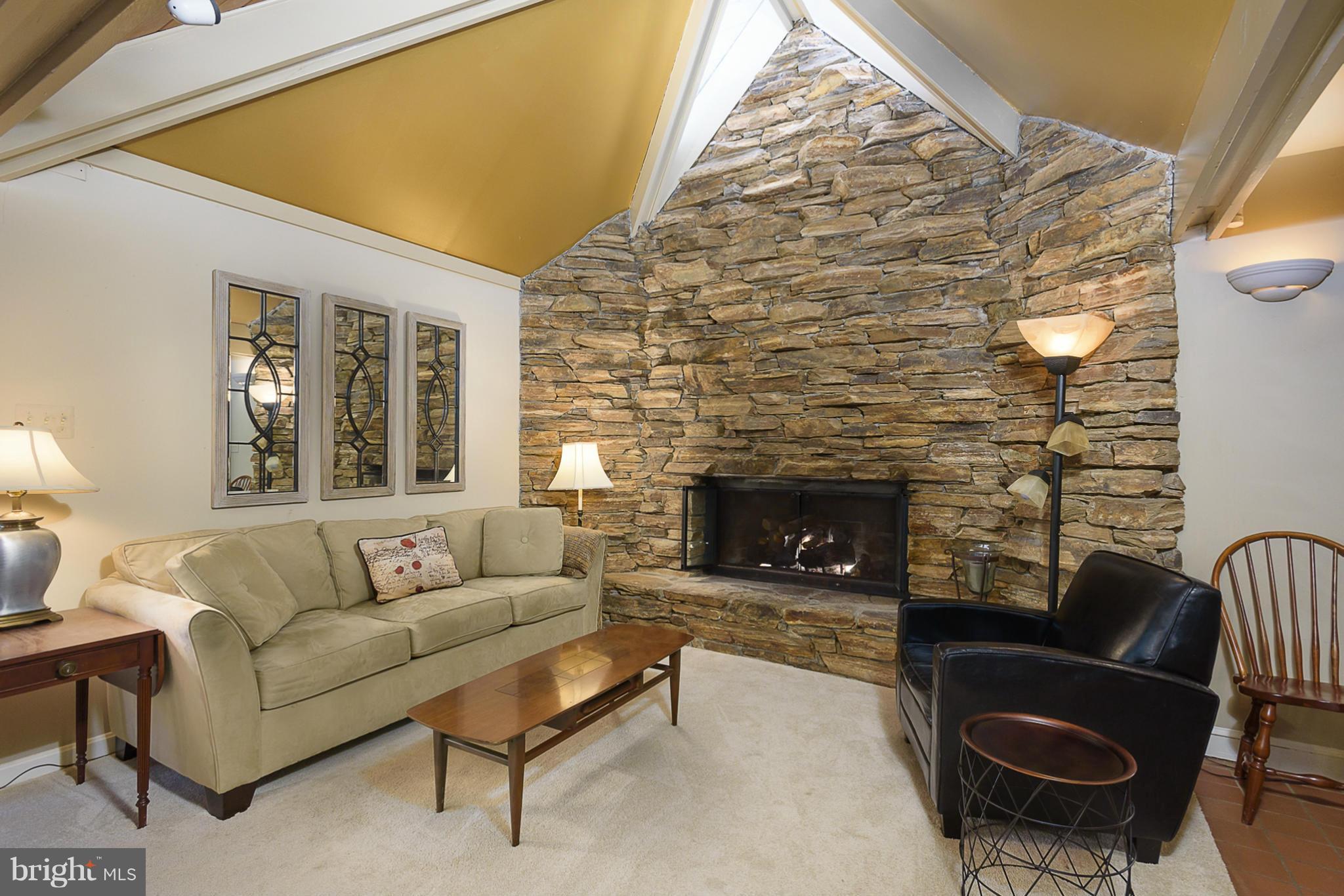 HOBBITS GLEN - Residential