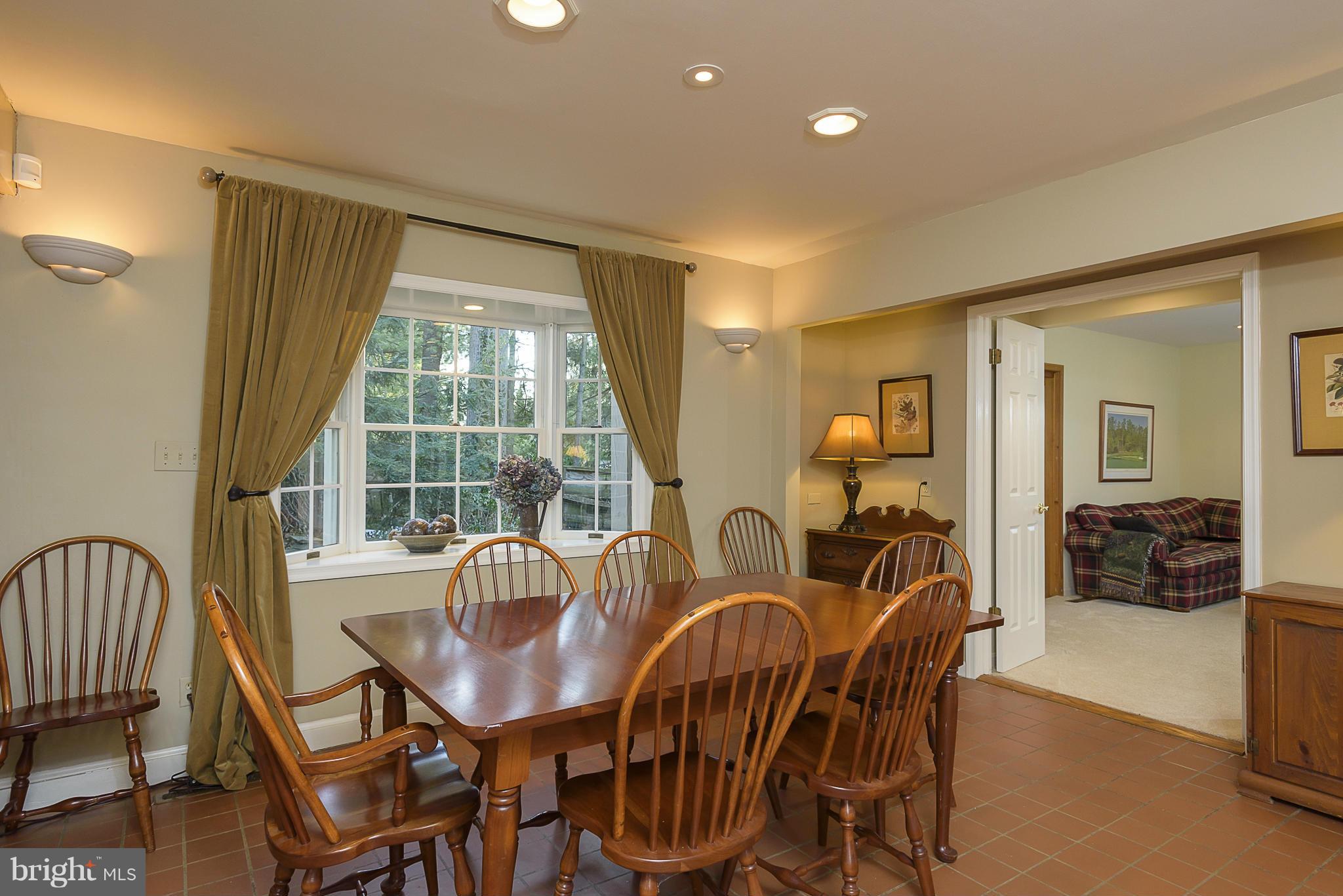 HOBBITS GLEN - Residential