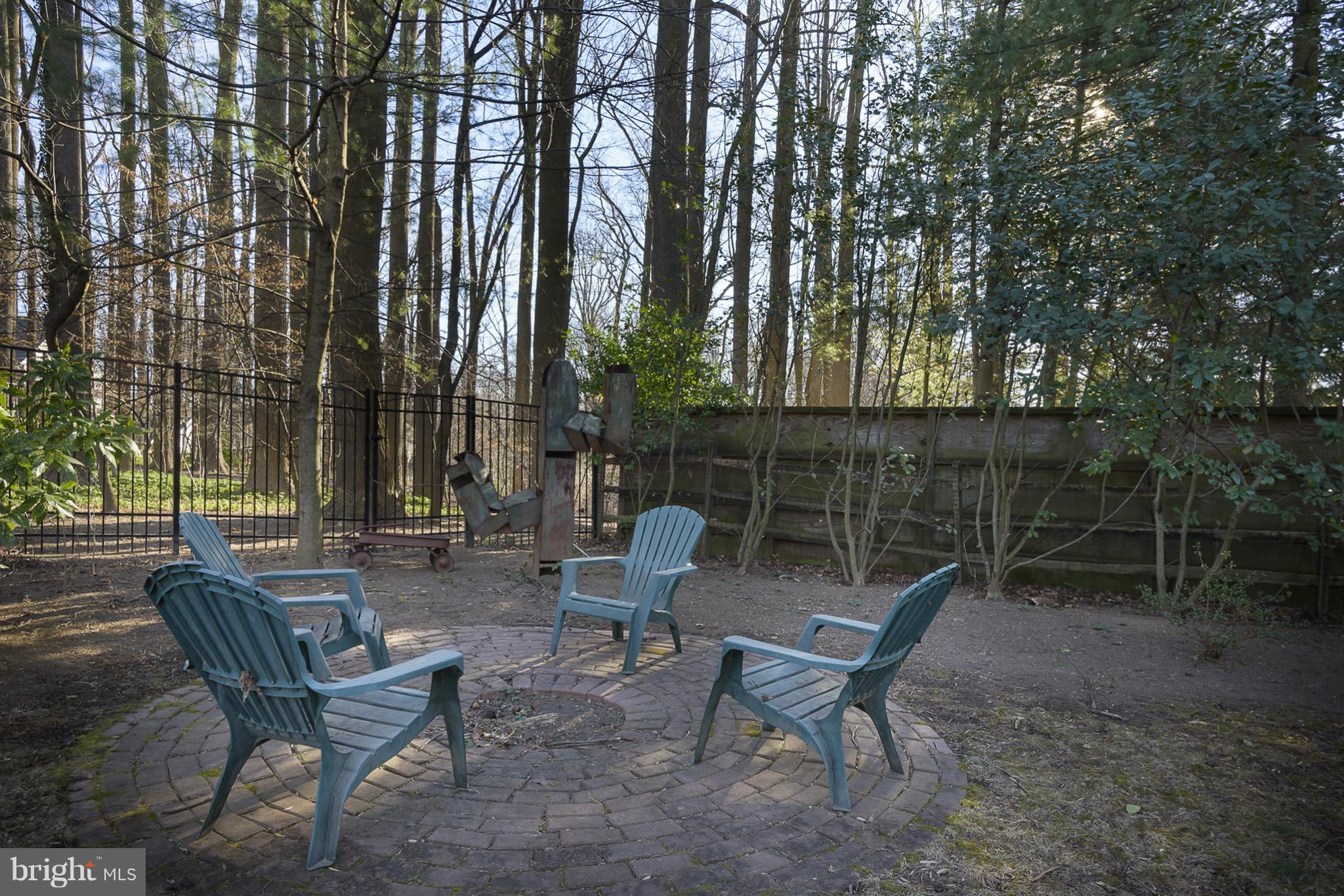 HOBBITS GLEN - Residential