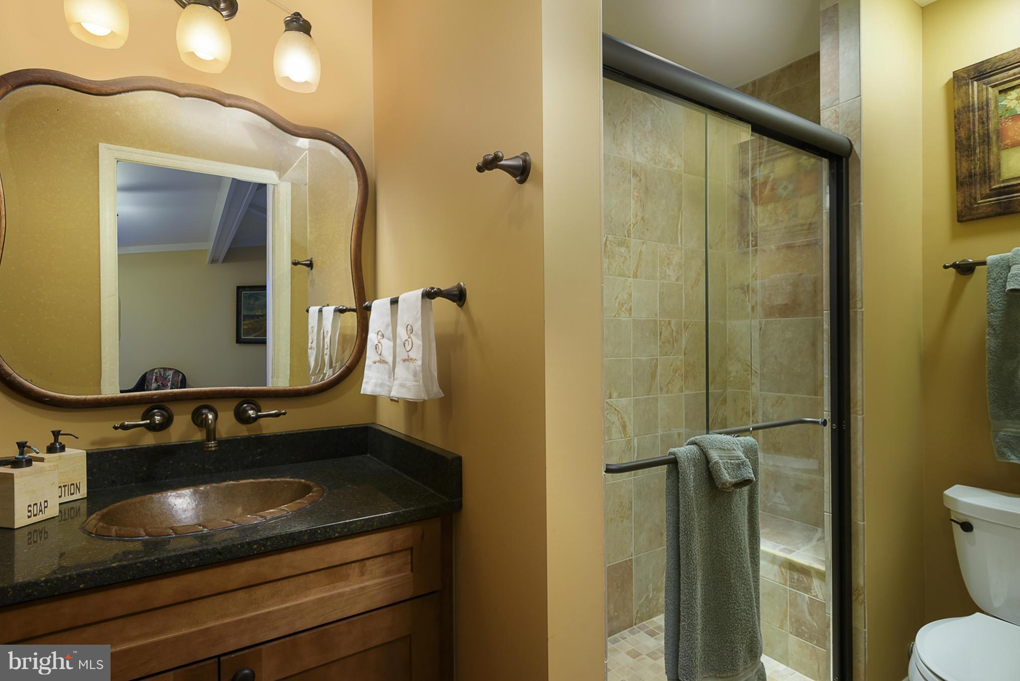 HOBBITS GLEN - Residential