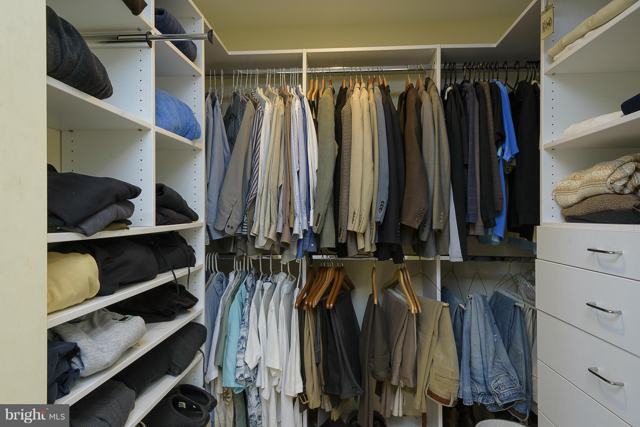 HOBBITS GLEN - Residential