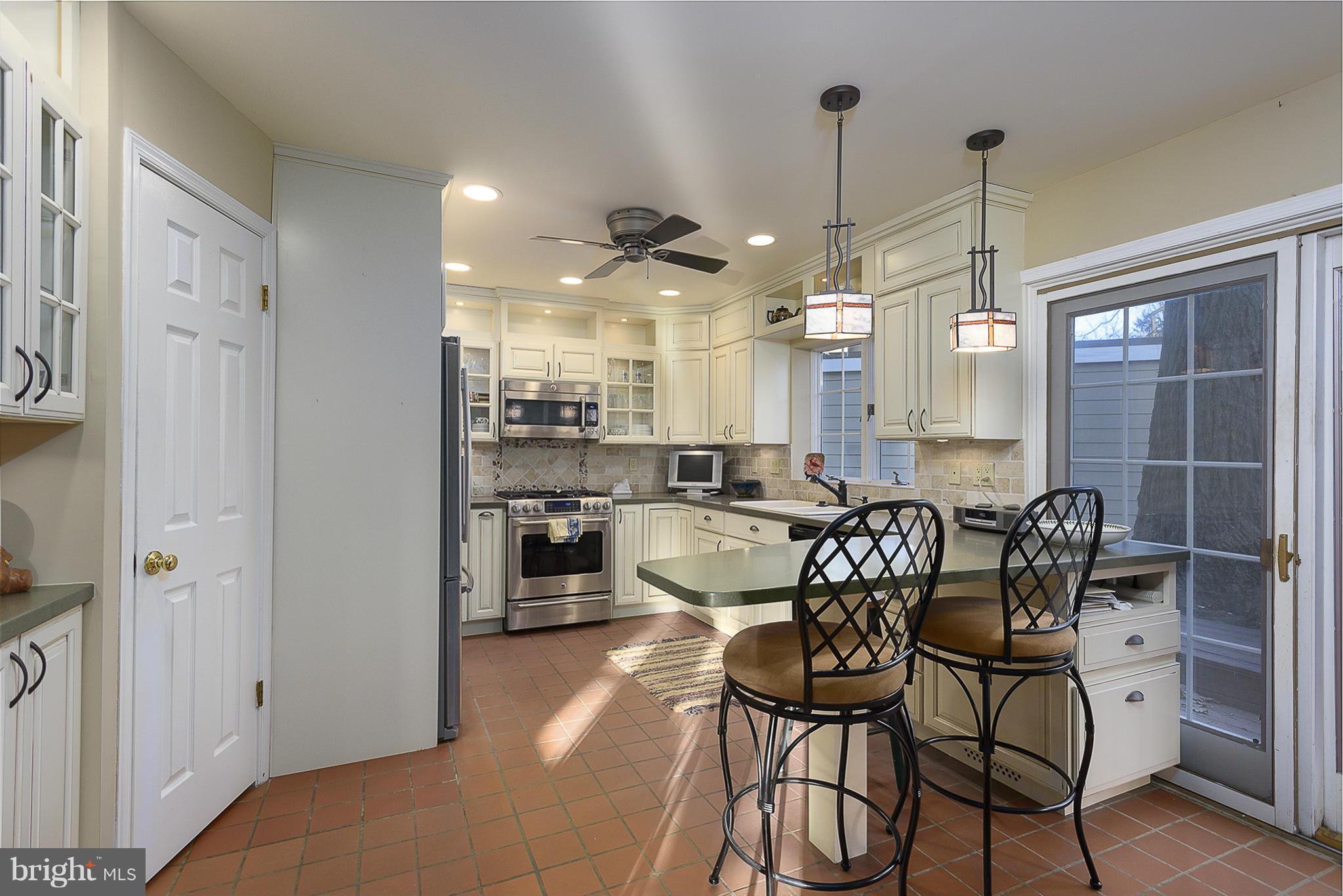 HOBBITS GLEN - Residential