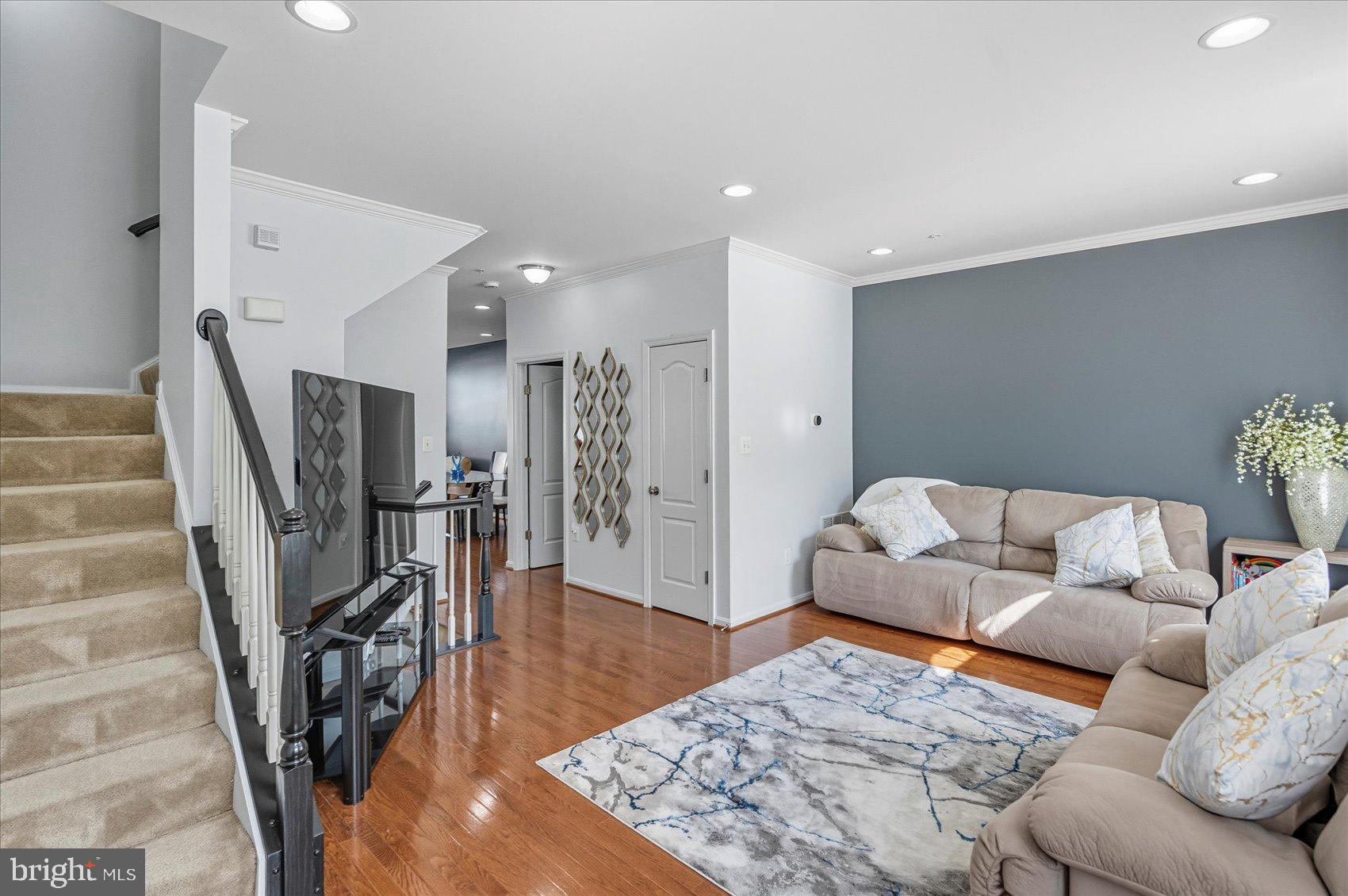 7926 SILVER OAK ROAD