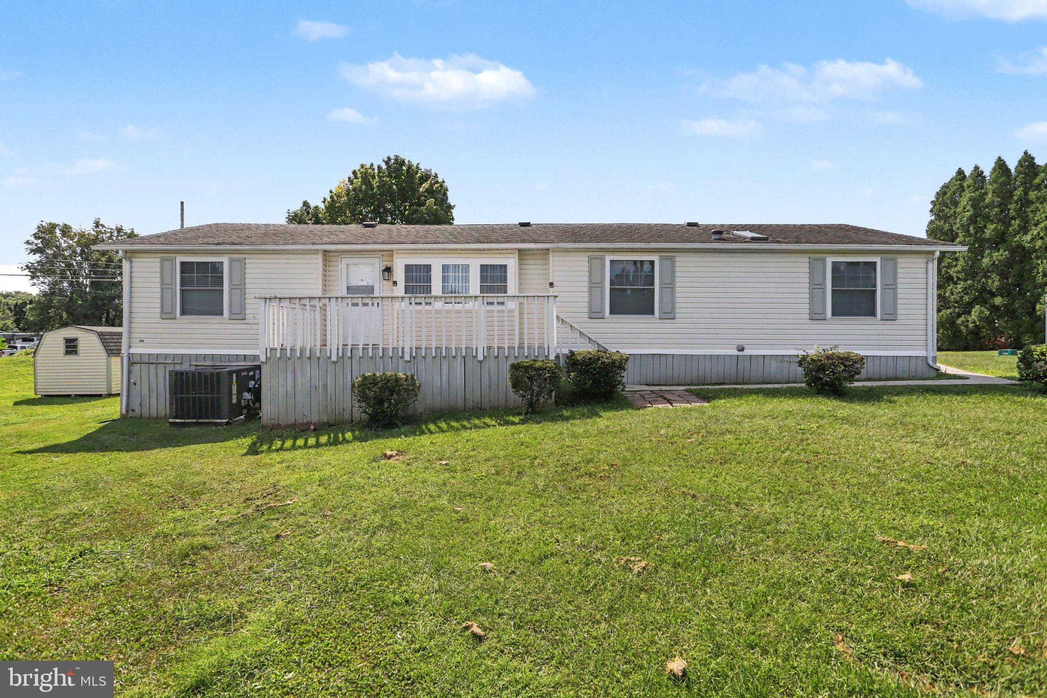 112 TRAILS END COURT S