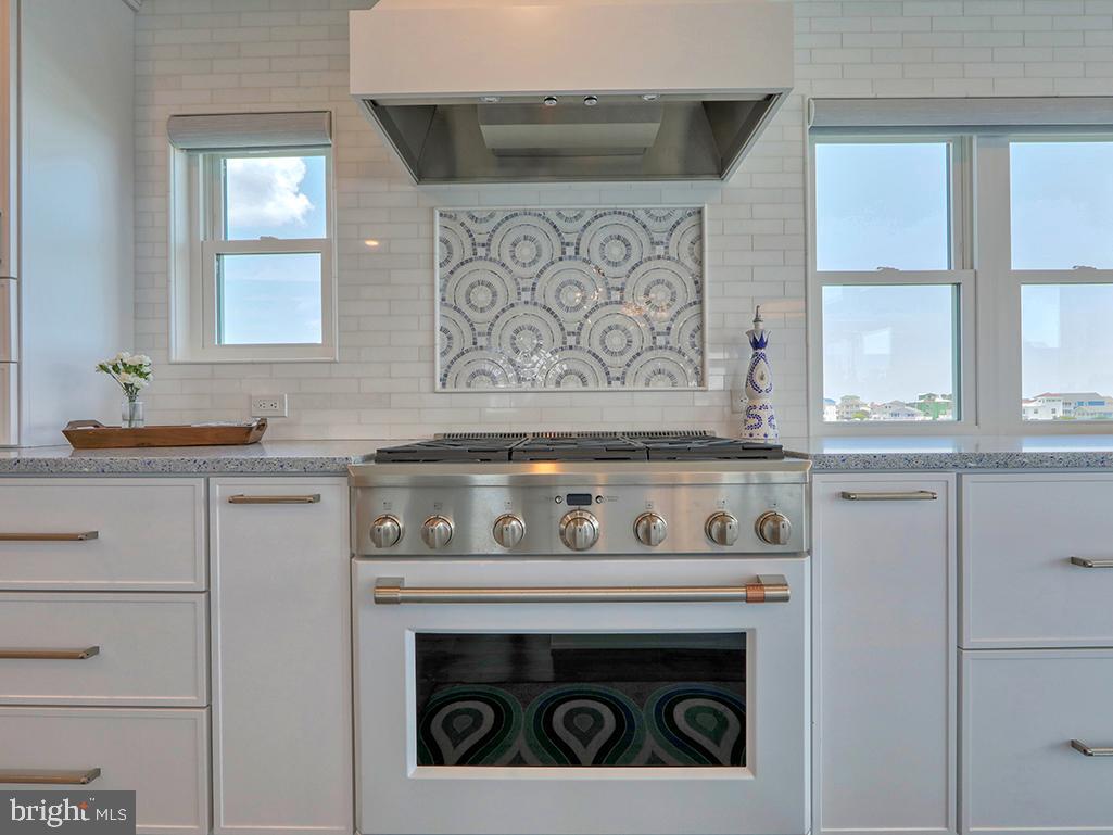 CAPE WINDSOR - Residential