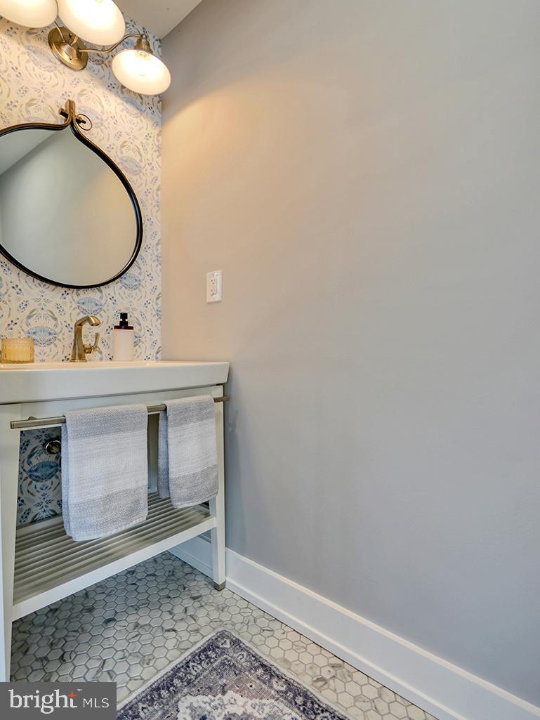 CAPE WINDSOR - Residential