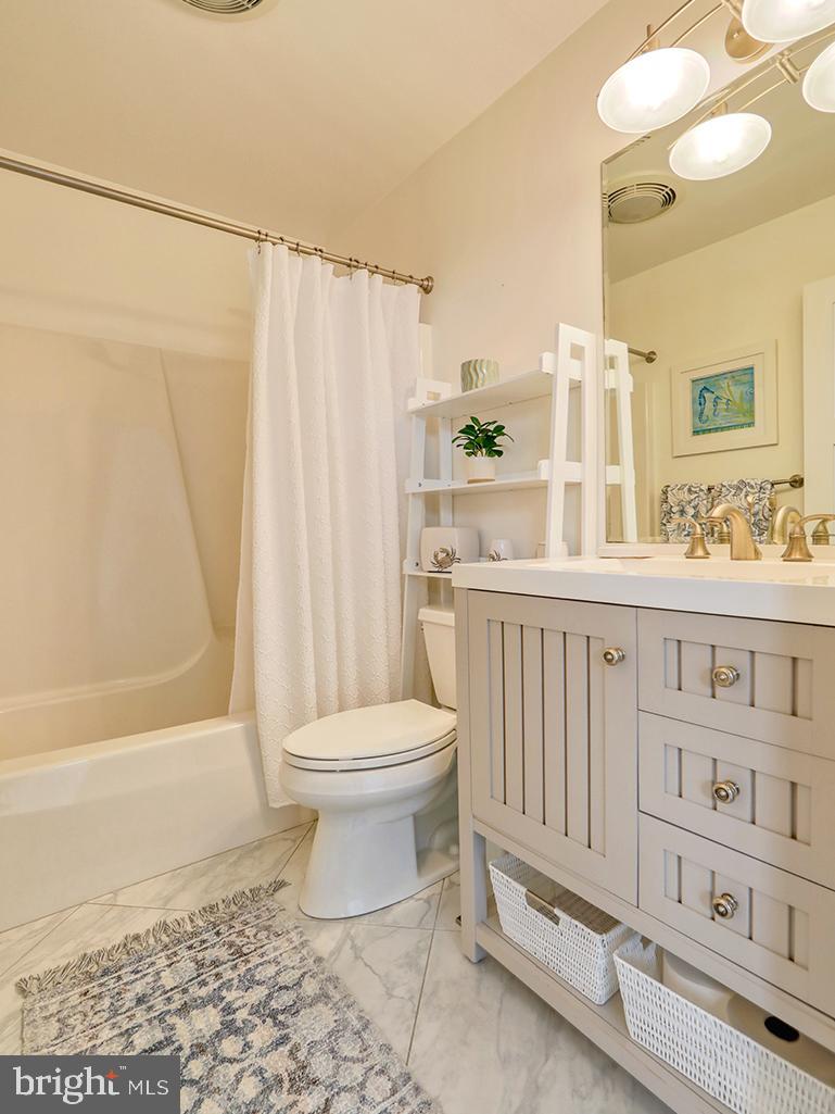 CAPE WINDSOR - Residential