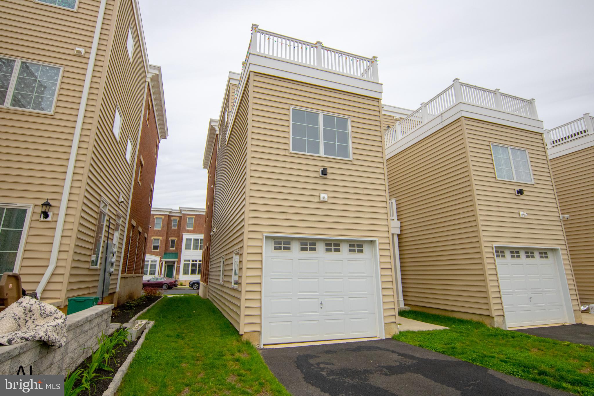 SIENA PLACE - Residential