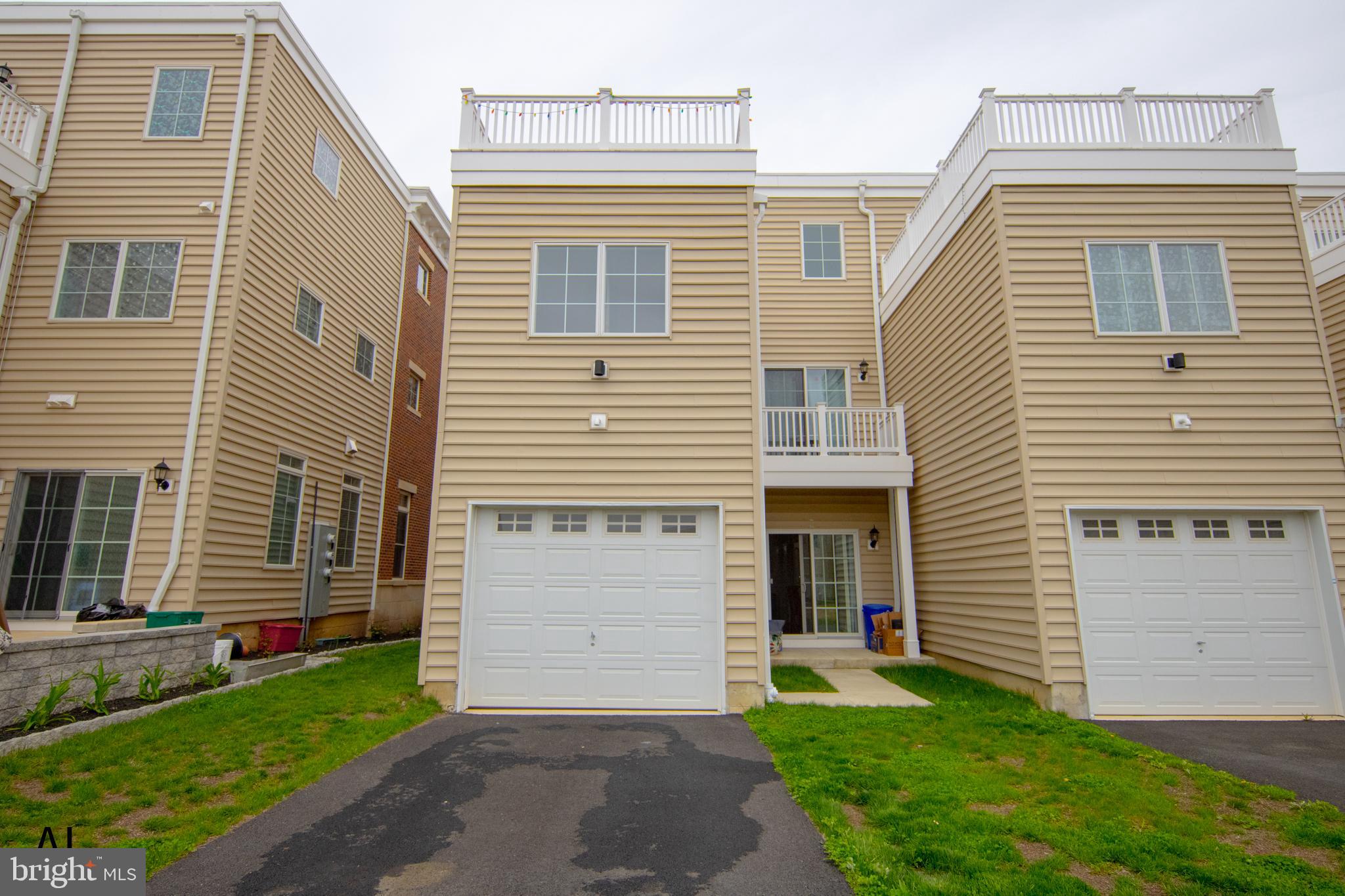 SIENA PLACE - Residential