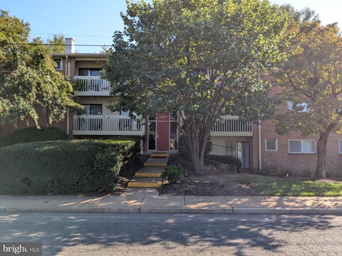 Photo of 7427 Little River Tpke #204, ANNANDALE, VA 22003 (MLS # VAFX2341736)