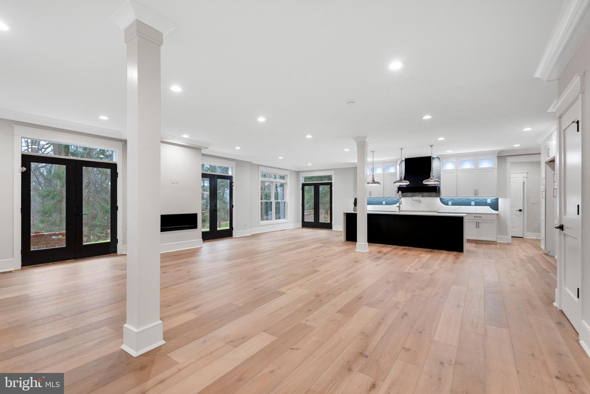 STRAFFORD VILLAGE - Residential