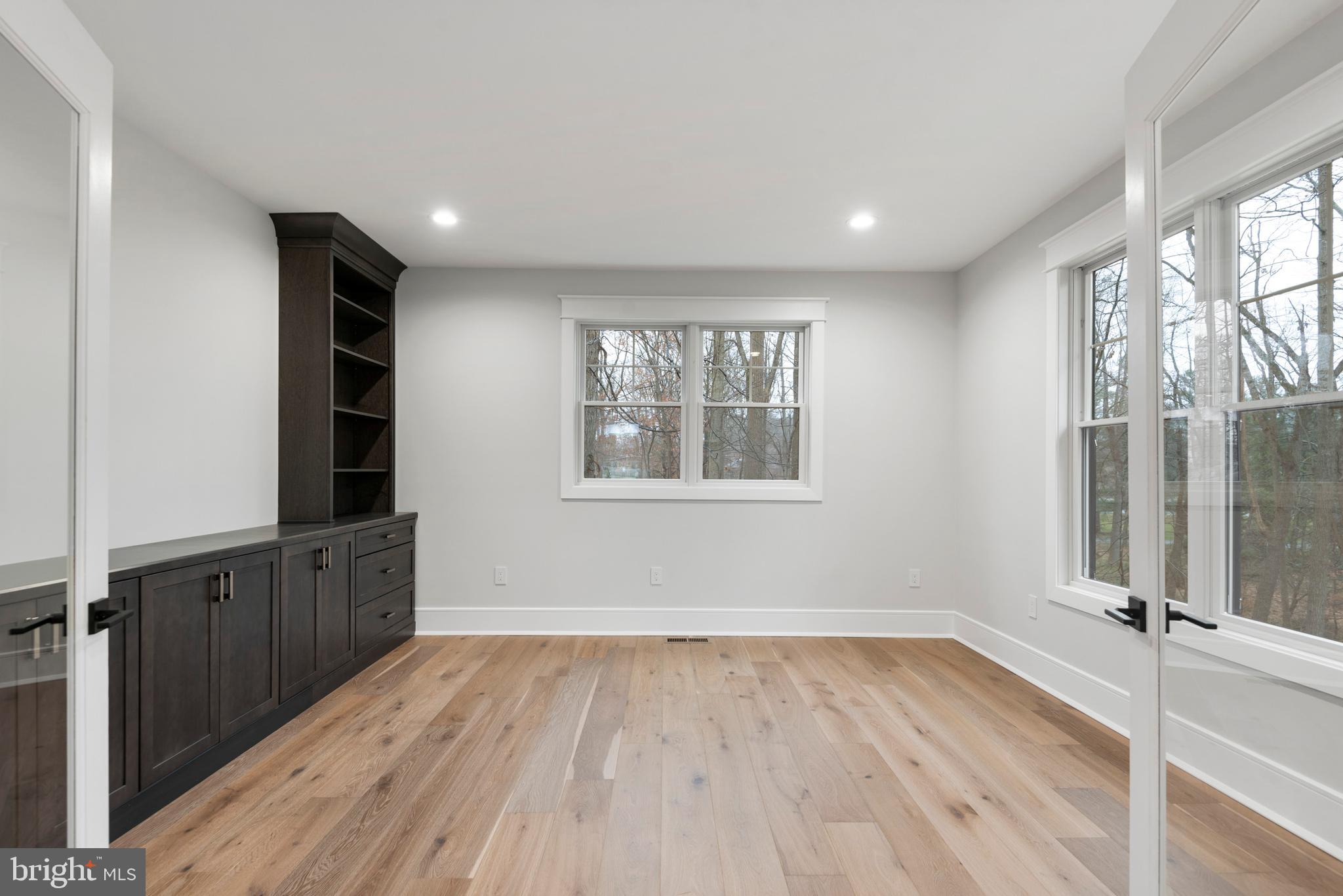 STRAFFORD VILLAGE - Residential