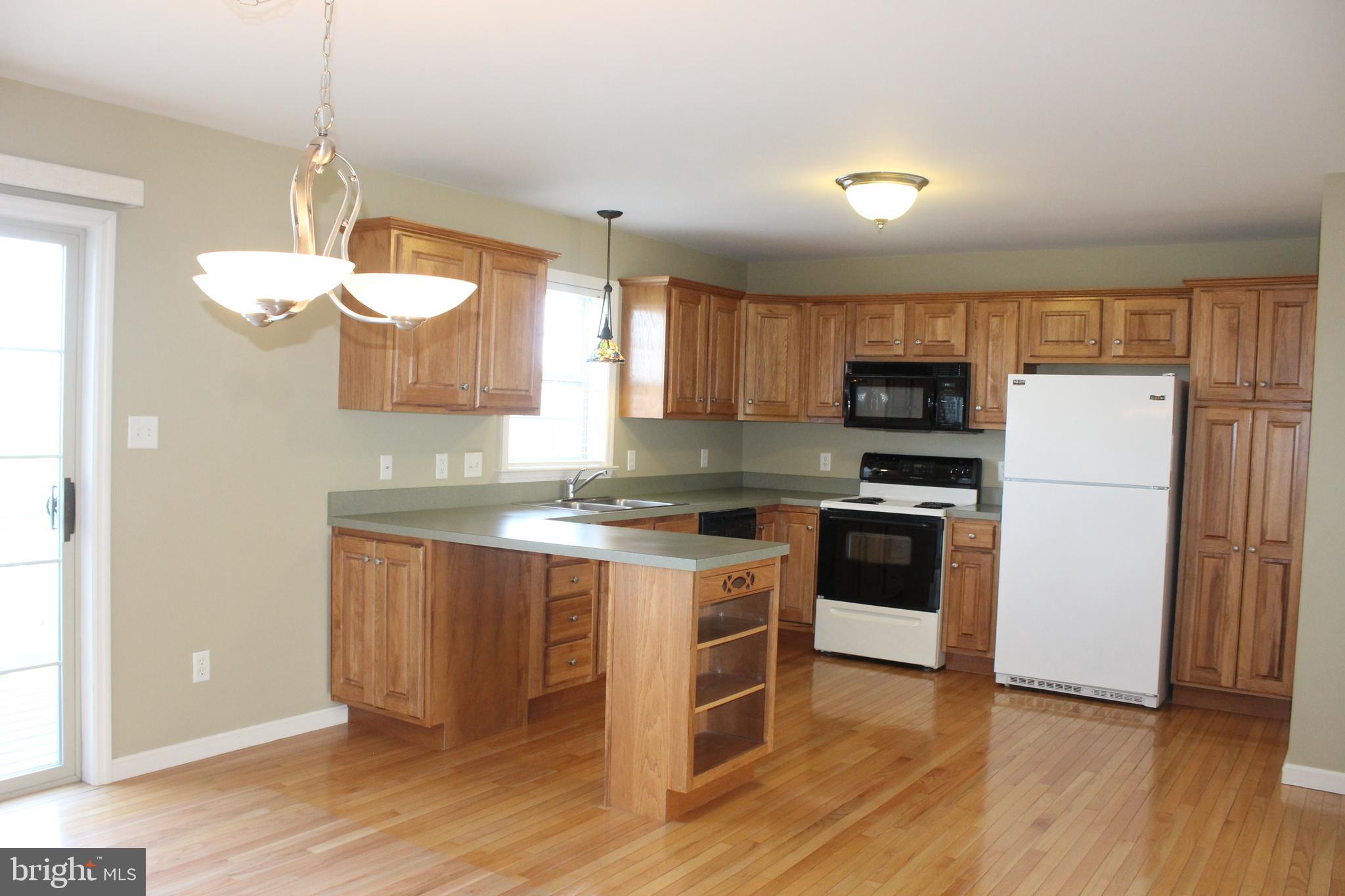 CHELSEA MANOR - Residential